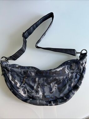 LUG Boomerang Freestyle Sling Crossbody